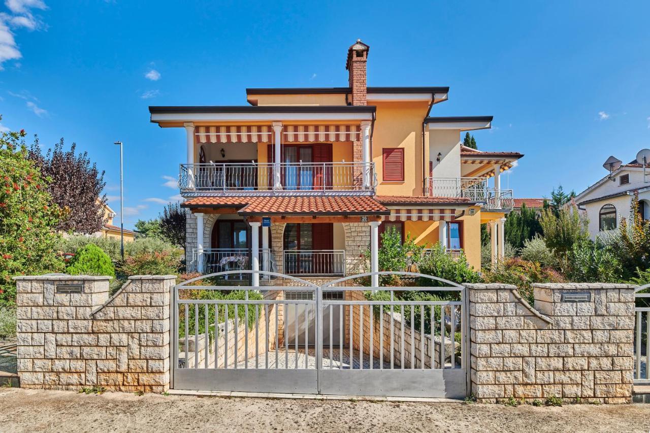 Haus Ana Apartment Poreč Exterior foto