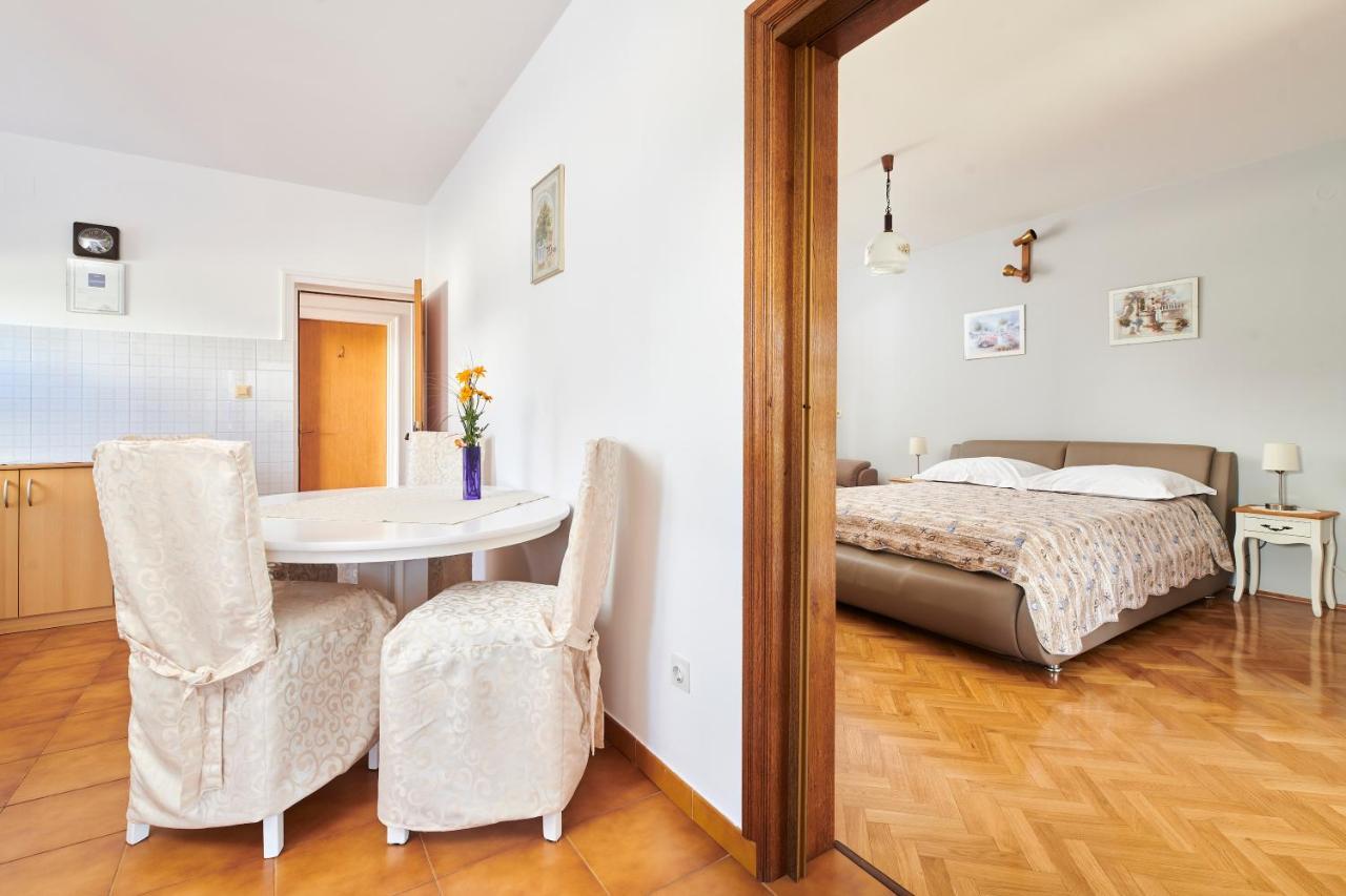 Haus Ana Apartment Poreč Exterior foto
